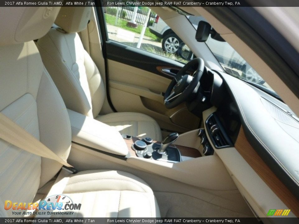2017 Alfa Romeo Giulia Ti AWD Alfa White / Tan Photo #14