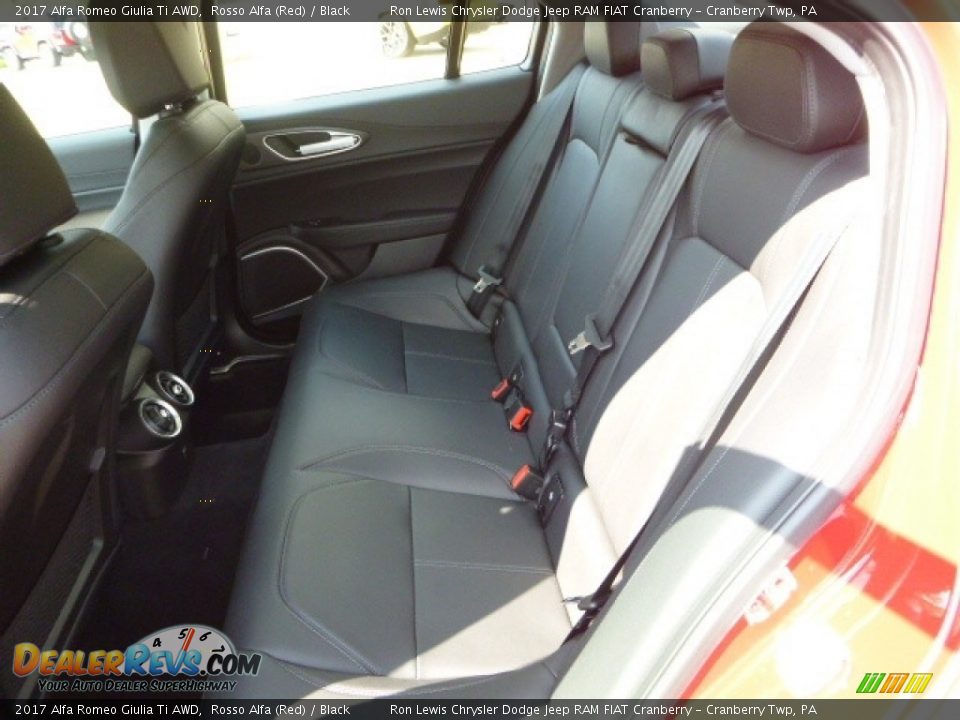 2017 Alfa Romeo Giulia Ti AWD Rosso Alfa (Red) / Black Photo #15