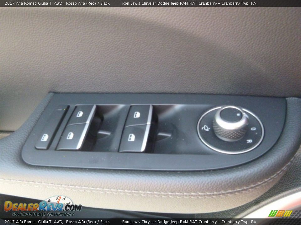 2017 Alfa Romeo Giulia Ti AWD Rosso Alfa (Red) / Black Photo #30