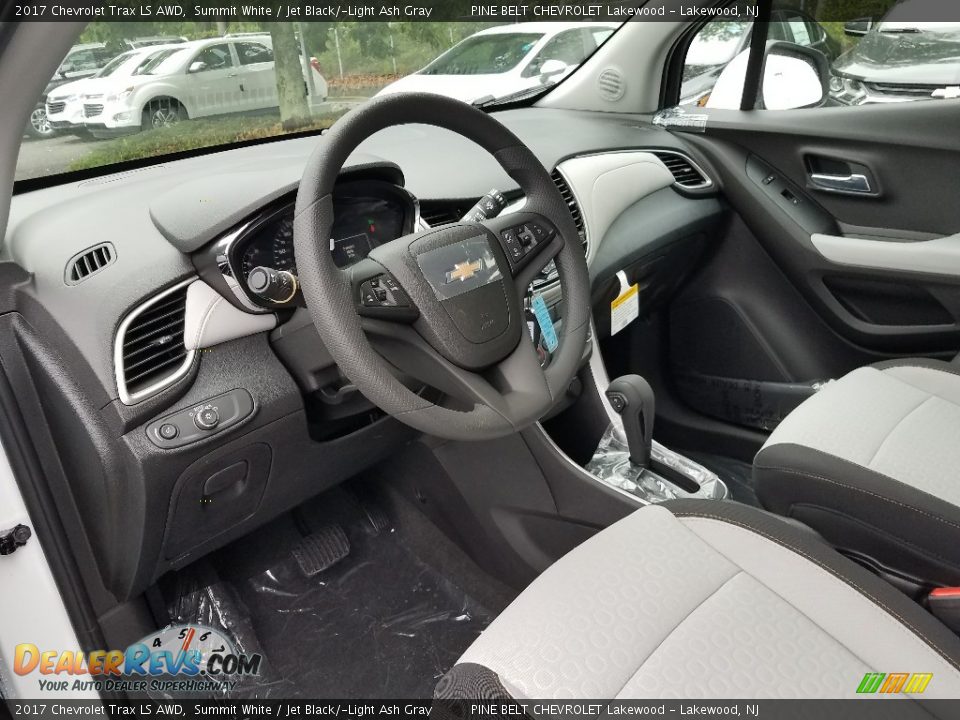 2017 Chevrolet Trax LS AWD Summit White / Jet Black/­Light Ash Gray Photo #8