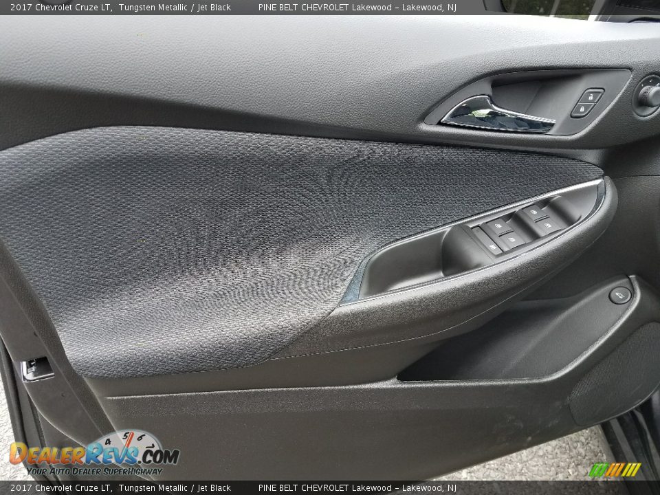 2017 Chevrolet Cruze LT Tungsten Metallic / Jet Black Photo #9