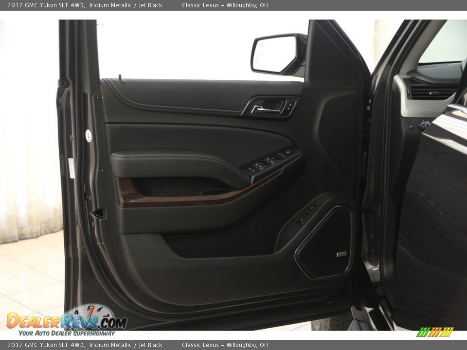 2017 GMC Yukon SLT 4WD Iridium Metallic / Jet Black Photo #4