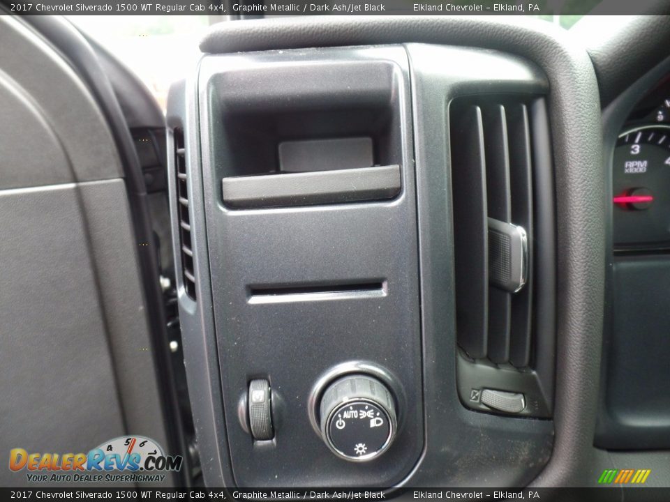 2017 Chevrolet Silverado 1500 WT Regular Cab 4x4 Graphite Metallic / Dark Ash/Jet Black Photo #21