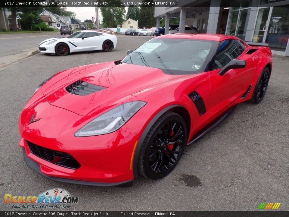 Front 3/4 View of 2017 Chevrolet Corvette Z06 Coupe Photo #7