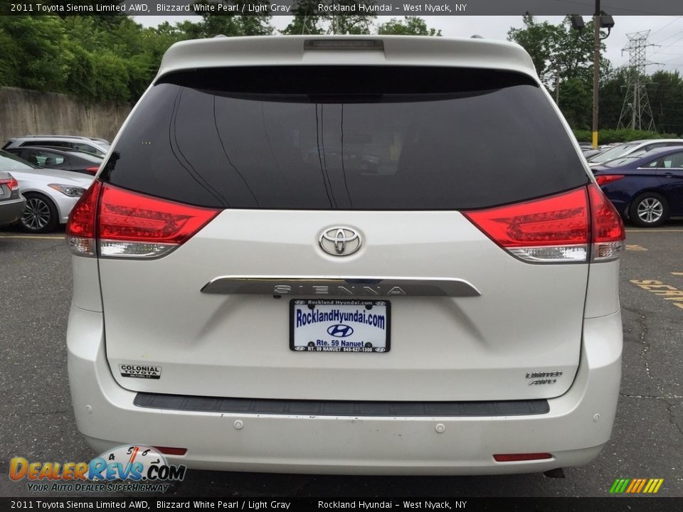 2011 Toyota Sienna Limited AWD Blizzard White Pearl / Light Gray Photo #5