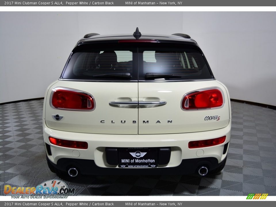 2017 Mini Clubman Cooper S ALL4 Pepper White / Carbon Black Photo #5
