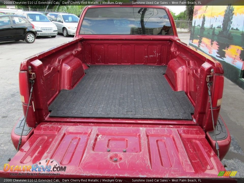 2000 Chevrolet S10 LS Extended Cab Dark Cherry Red Metallic / Medium Gray Photo #8