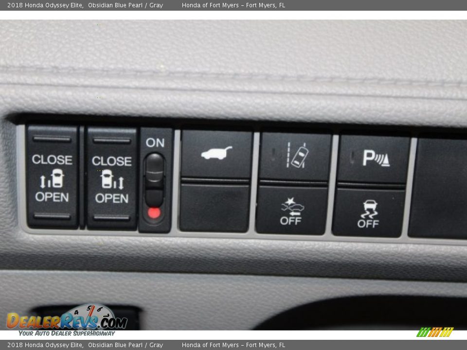 Controls of 2018 Honda Odyssey Elite Photo #29