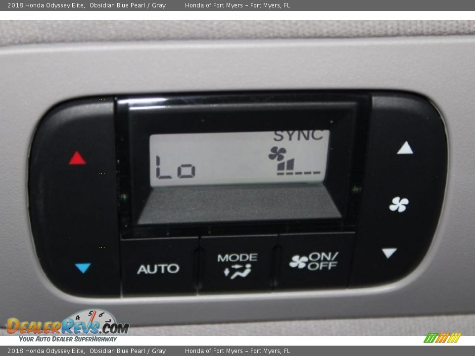 Controls of 2018 Honda Odyssey Elite Photo #34