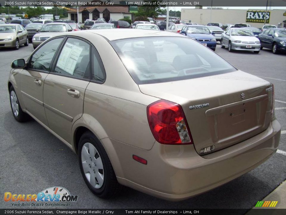 2006 Suzuki Forenza Sedan Champagne Beige Metallic / Grey Photo #4