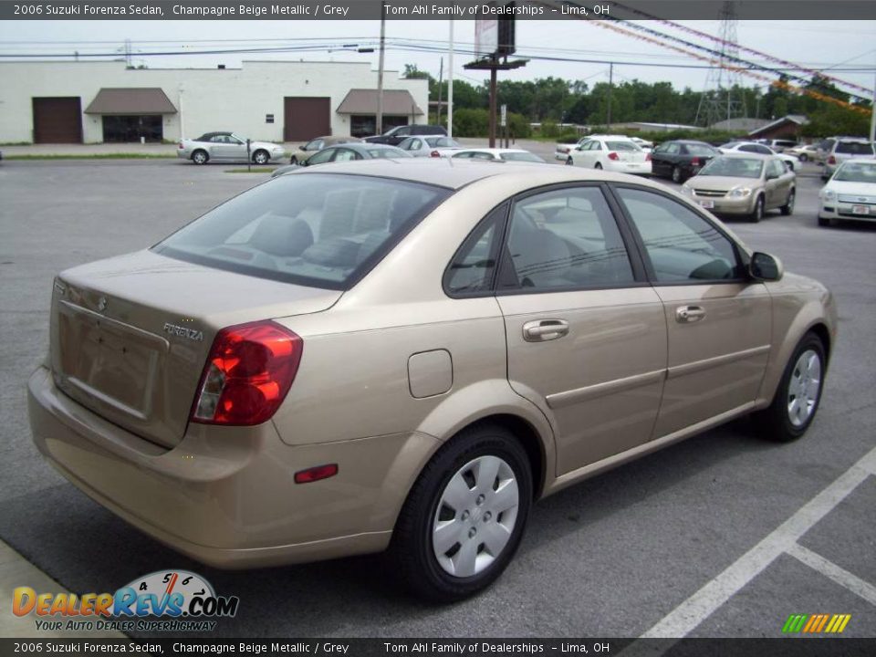 2006 Suzuki Forenza Sedan Champagne Beige Metallic / Grey Photo #6