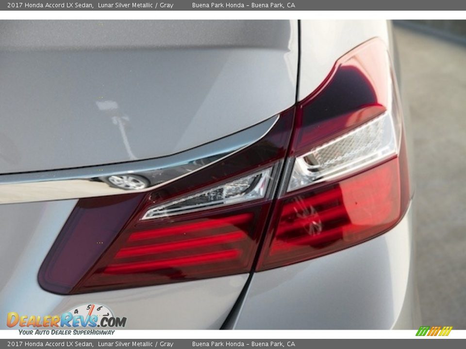 2017 Honda Accord LX Sedan Lunar Silver Metallic / Gray Photo #4