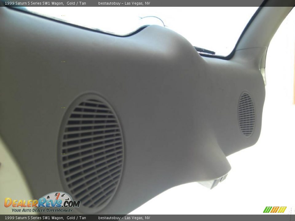 1999 Saturn S Series SW1 Wagon Gold / Tan Photo #21