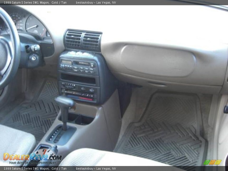 1999 Saturn S Series SW1 Wagon Gold / Tan Photo #32