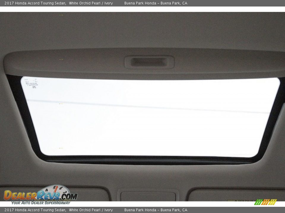 2017 Honda Accord Touring Sedan White Orchid Pearl / Ivory Photo #14