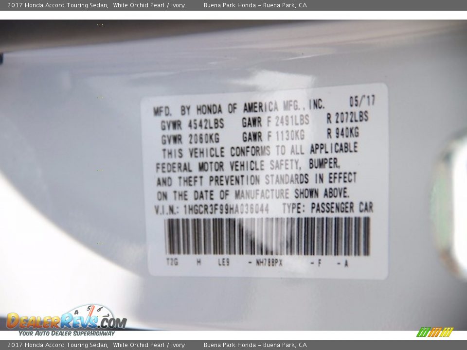 2017 Honda Accord Touring Sedan White Orchid Pearl / Ivory Photo #19