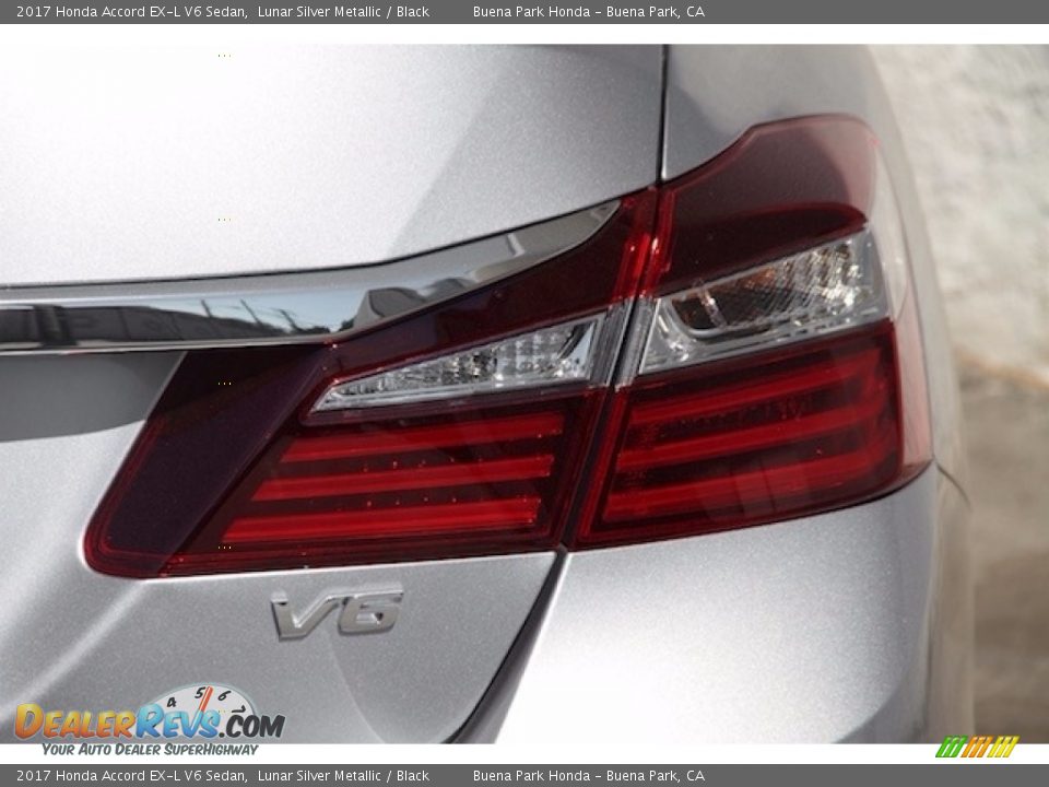 2017 Honda Accord EX-L V6 Sedan Lunar Silver Metallic / Black Photo #4