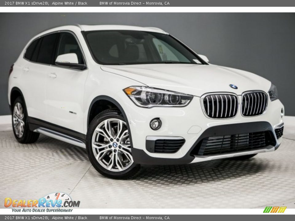 Front 3/4 View of 2017 BMW X1 sDrive28i Photo #12