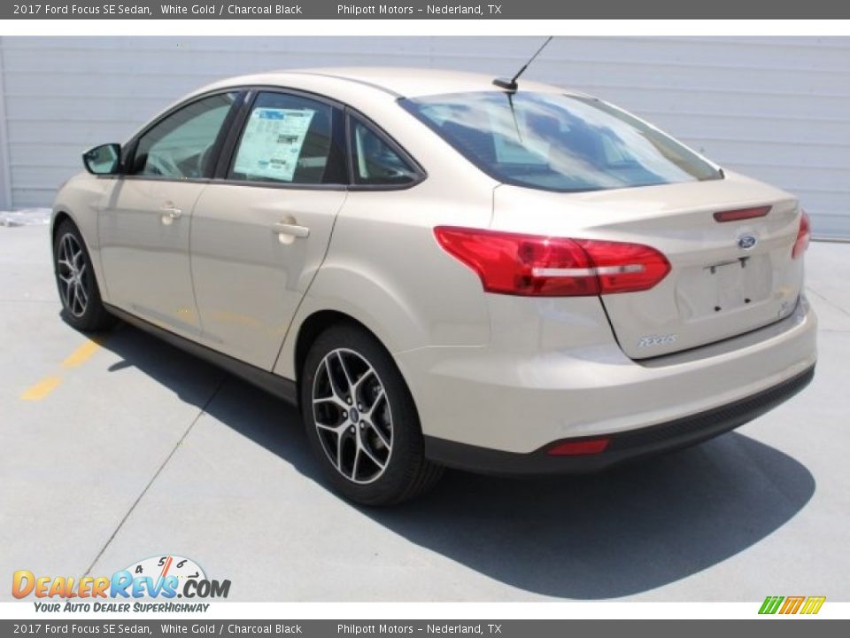 2017 Ford Focus SE Sedan White Gold / Charcoal Black Photo #6