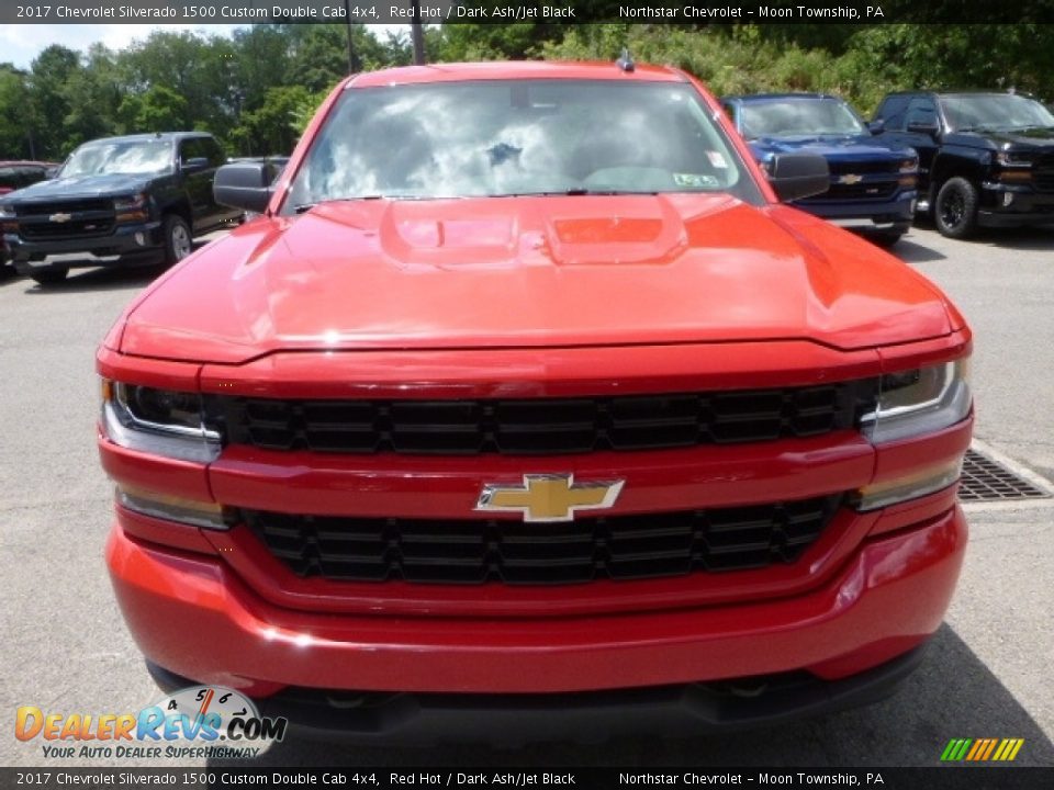 2017 Chevrolet Silverado 1500 Custom Double Cab 4x4 Red Hot / Dark Ash/Jet Black Photo #8