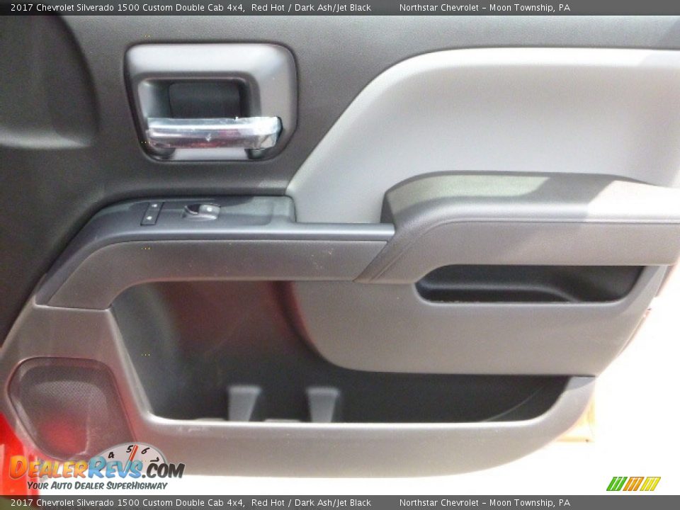 2017 Chevrolet Silverado 1500 Custom Double Cab 4x4 Red Hot / Dark Ash/Jet Black Photo #10