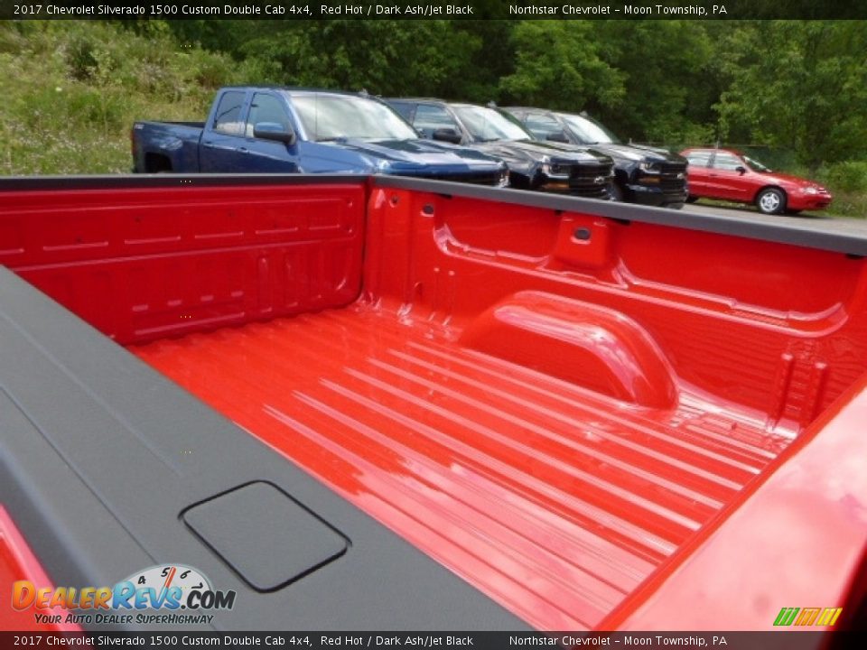 2017 Chevrolet Silverado 1500 Custom Double Cab 4x4 Red Hot / Dark Ash/Jet Black Photo #14