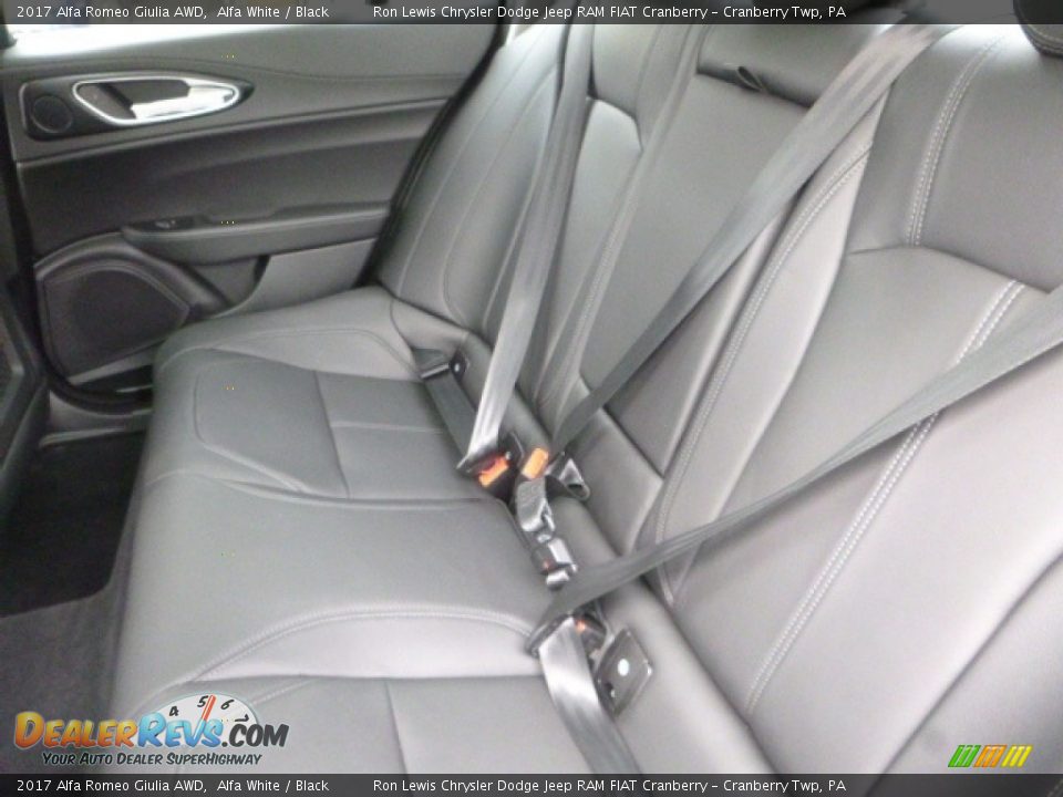 2017 Alfa Romeo Giulia AWD Alfa White / Black Photo #18