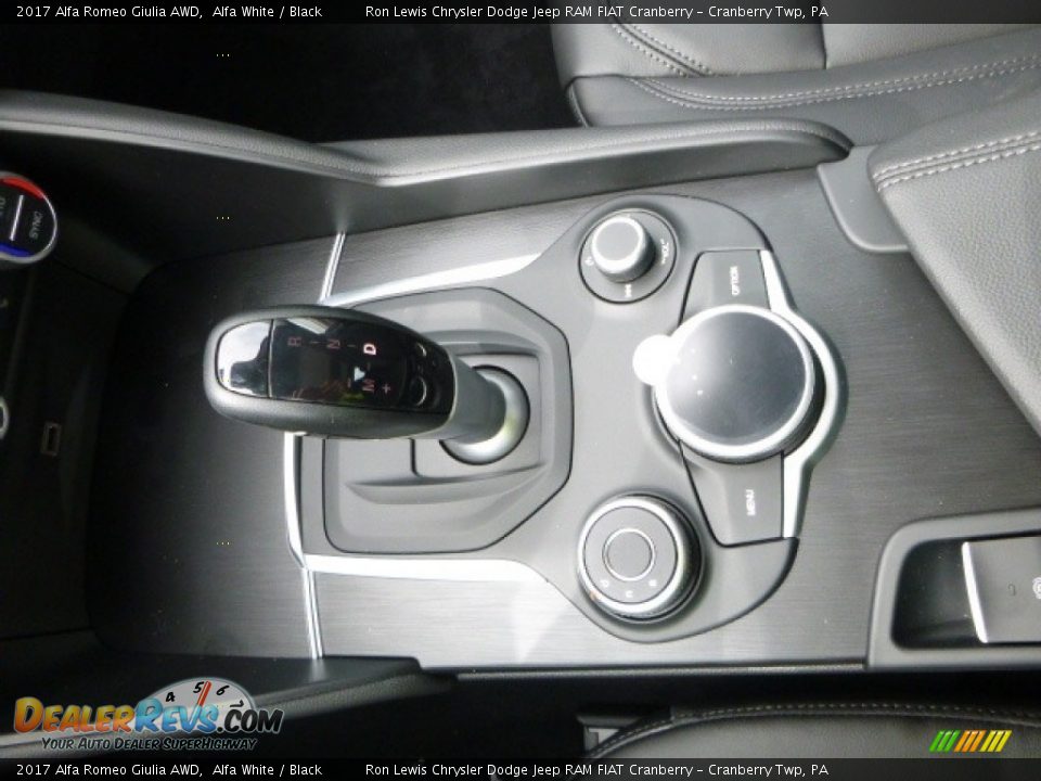 2017 Alfa Romeo Giulia AWD Alfa White / Black Photo #30