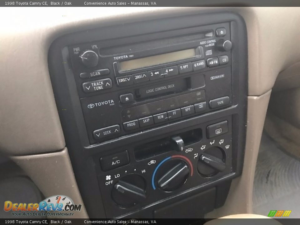 1998 Toyota Camry CE Black / Oak Photo #9