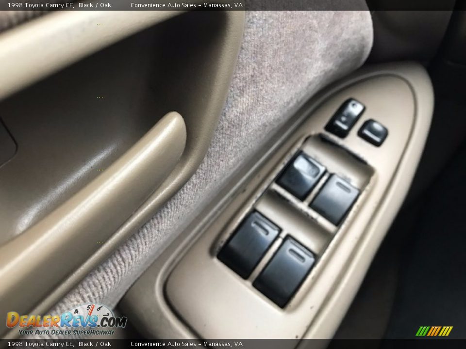 1998 Toyota Camry CE Black / Oak Photo #16