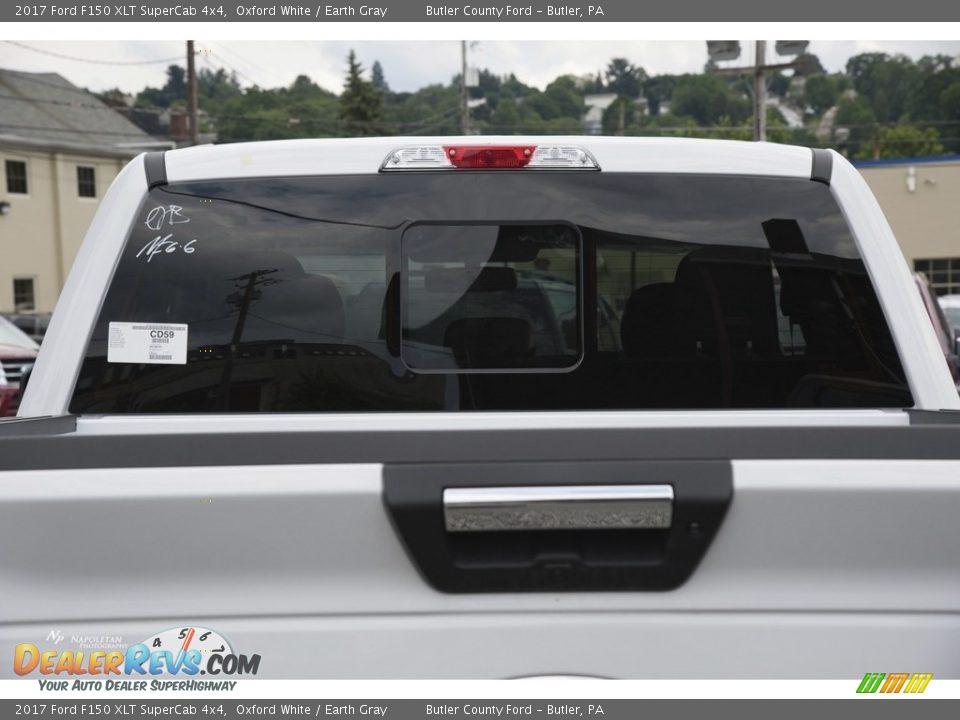 2017 Ford F150 XLT SuperCab 4x4 Oxford White / Earth Gray Photo #4