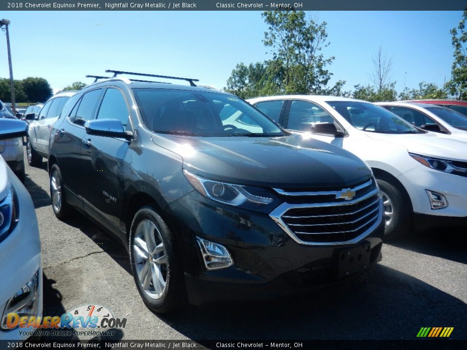 Front 3/4 View of 2018 Chevrolet Equinox Premier Photo #3