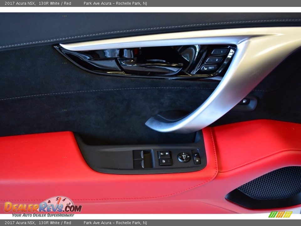 Controls of 2017 Acura NSX  Photo #8