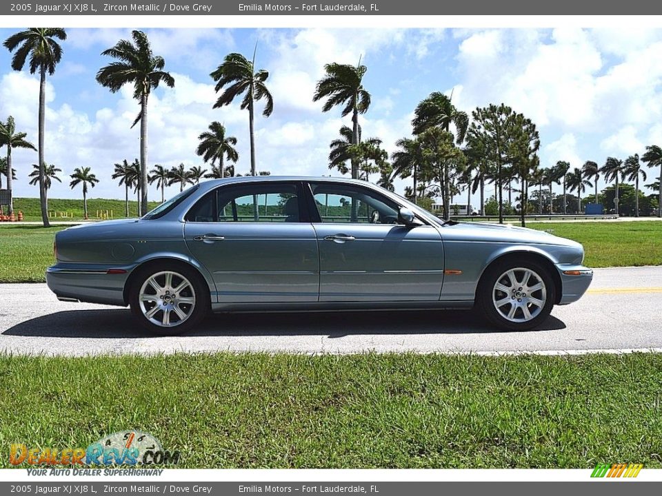 2005 Jaguar XJ XJ8 L Zircon Metallic / Dove Grey Photo #2