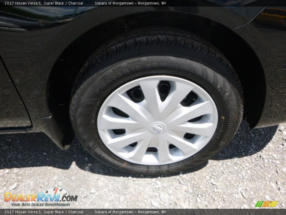 2017 Nissan Versa S Super Black / Charcoal Photo #2