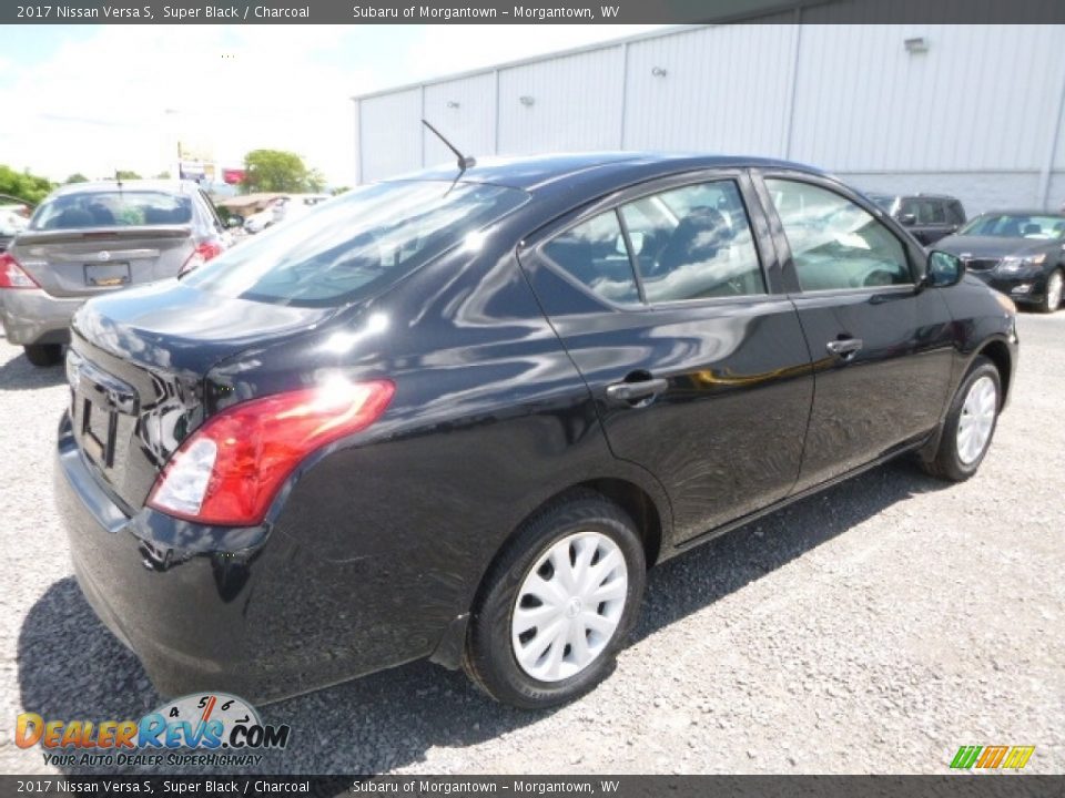 2017 Nissan Versa S Super Black / Charcoal Photo #4