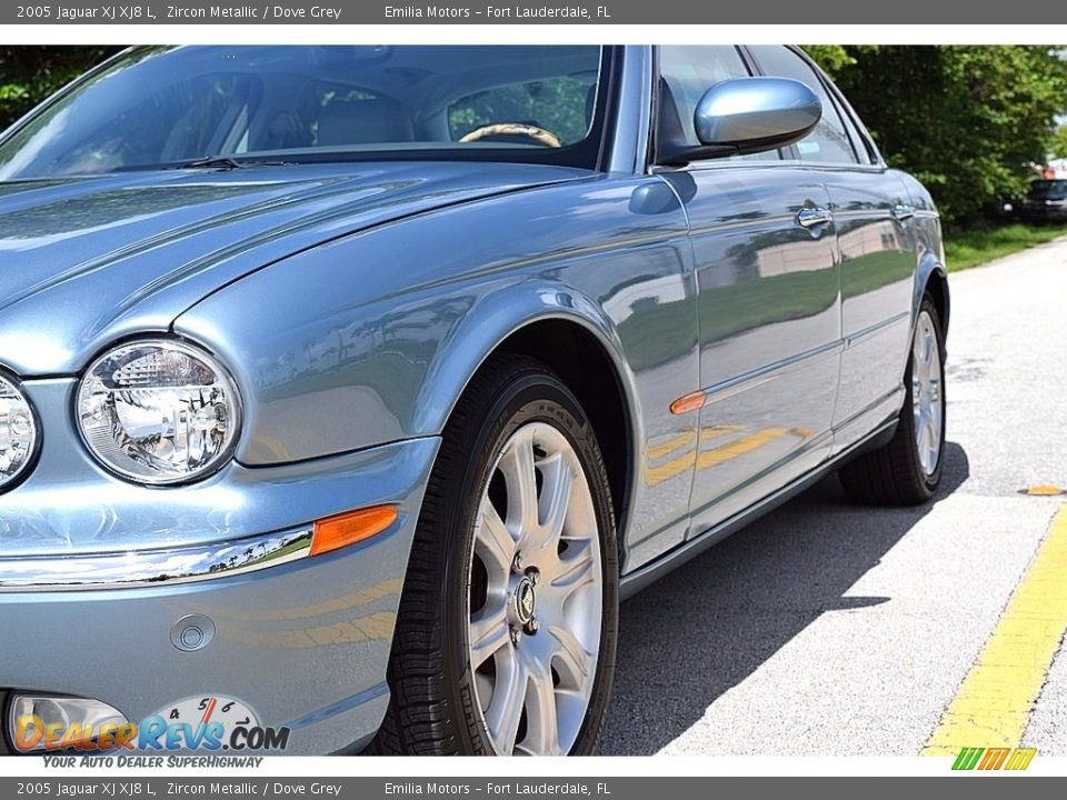 2005 Jaguar XJ XJ8 L Zircon Metallic / Dove Grey Photo #16