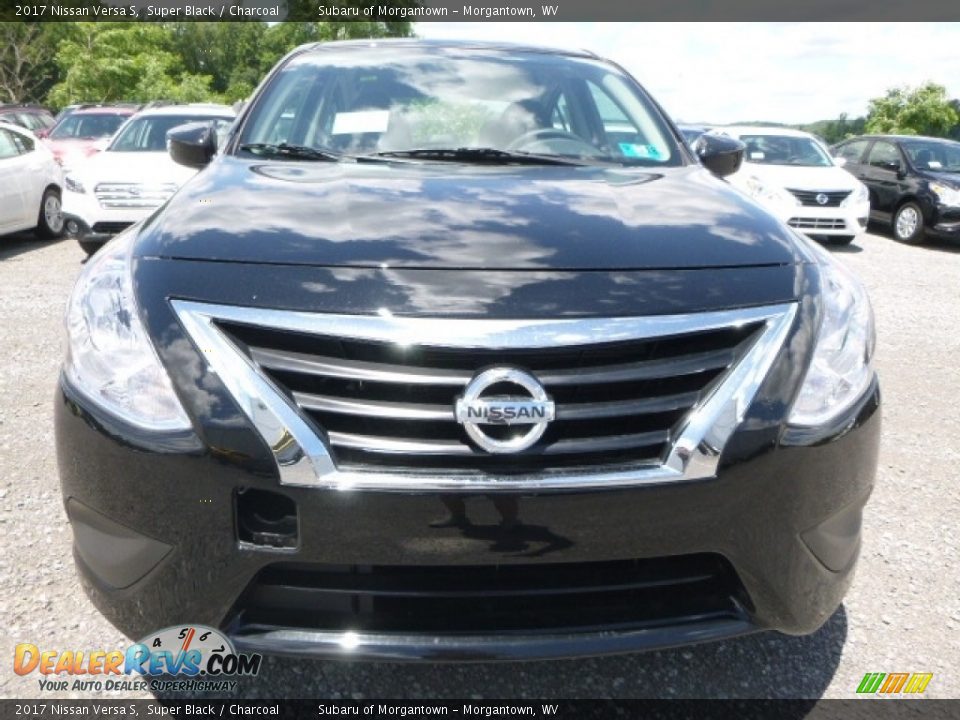 2017 Nissan Versa S Super Black / Charcoal Photo #9