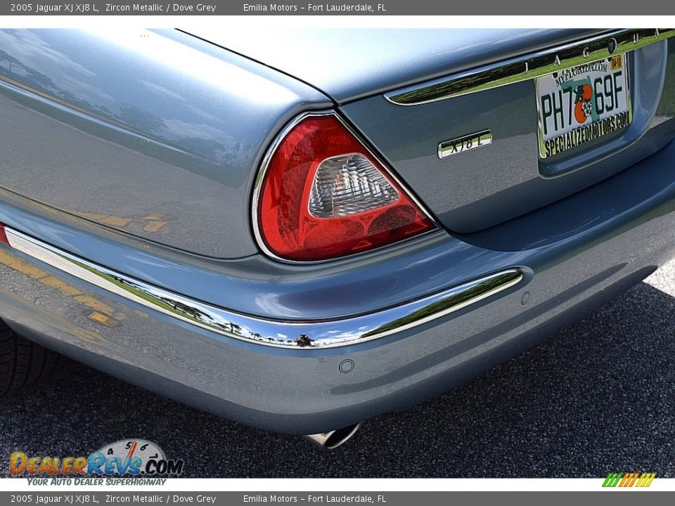 2005 Jaguar XJ XJ8 L Zircon Metallic / Dove Grey Photo #21