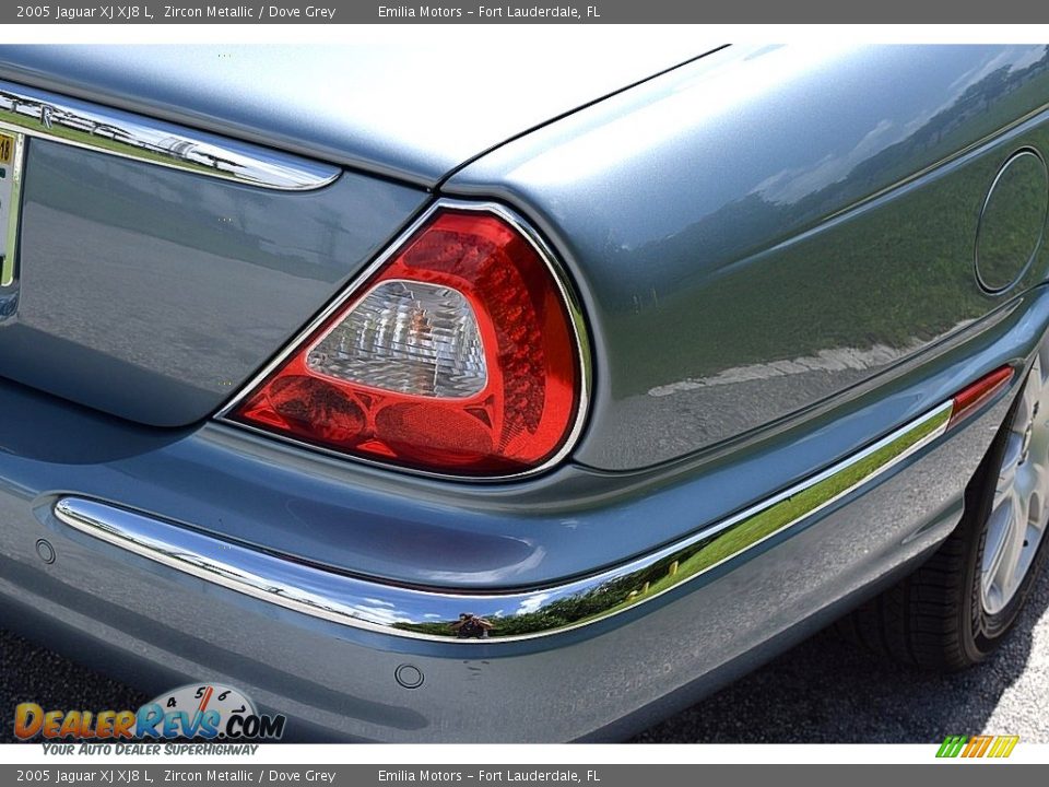 2005 Jaguar XJ XJ8 L Zircon Metallic / Dove Grey Photo #22