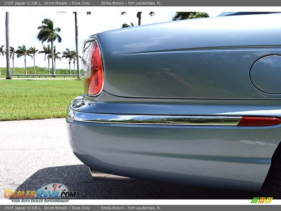 2005 Jaguar XJ XJ8 L Zircon Metallic / Dove Grey Photo #23