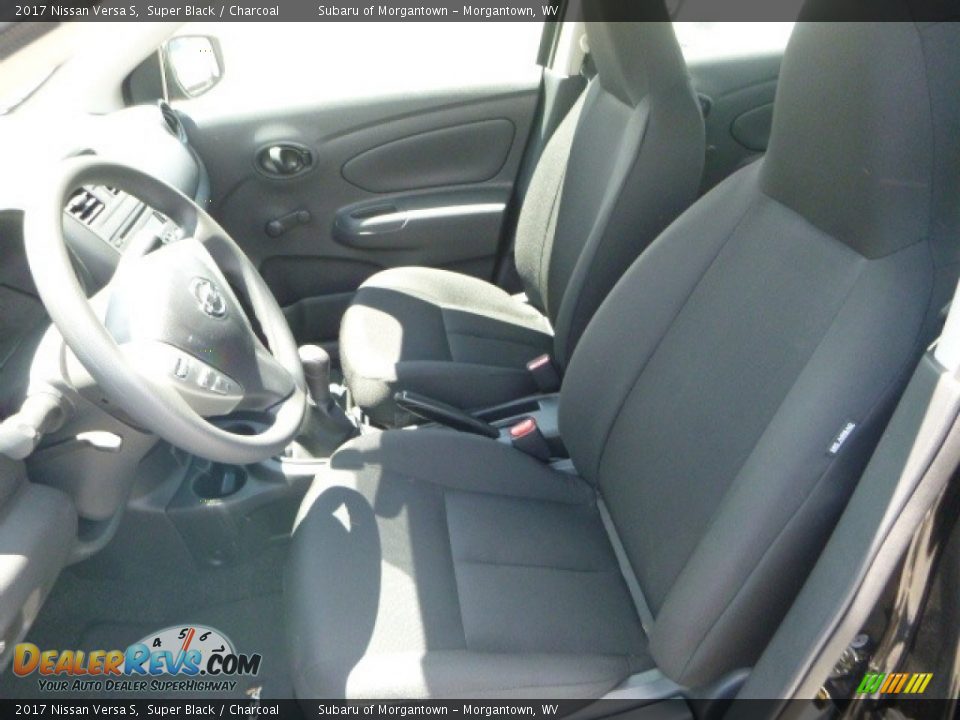2017 Nissan Versa S Super Black / Charcoal Photo #17
