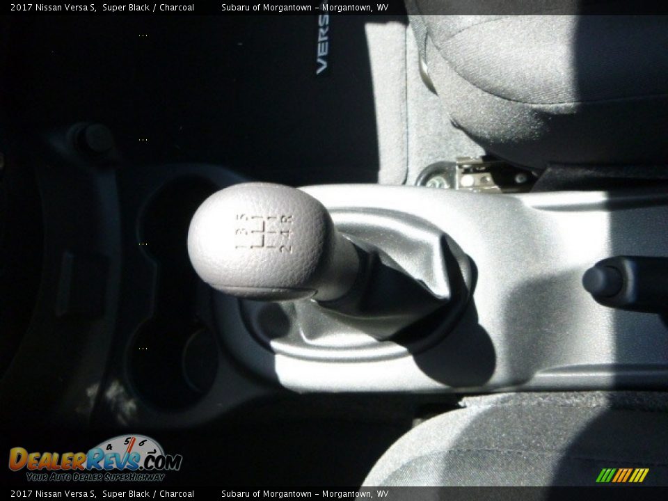 2017 Nissan Versa S Super Black / Charcoal Photo #19