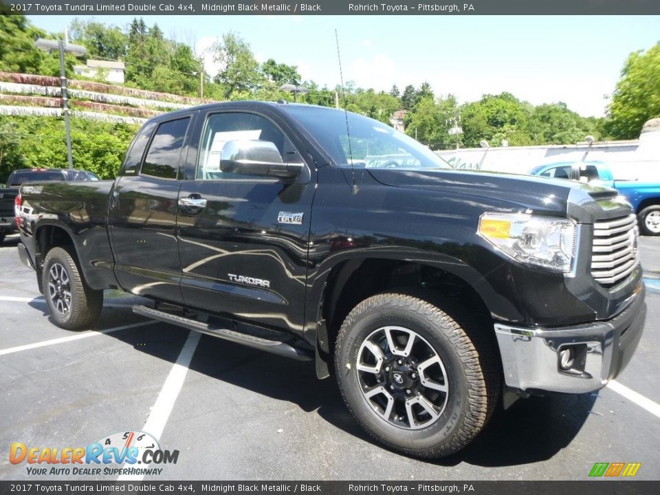 Front 3/4 View of 2017 Toyota Tundra Limited Double Cab 4x4 Photo #1