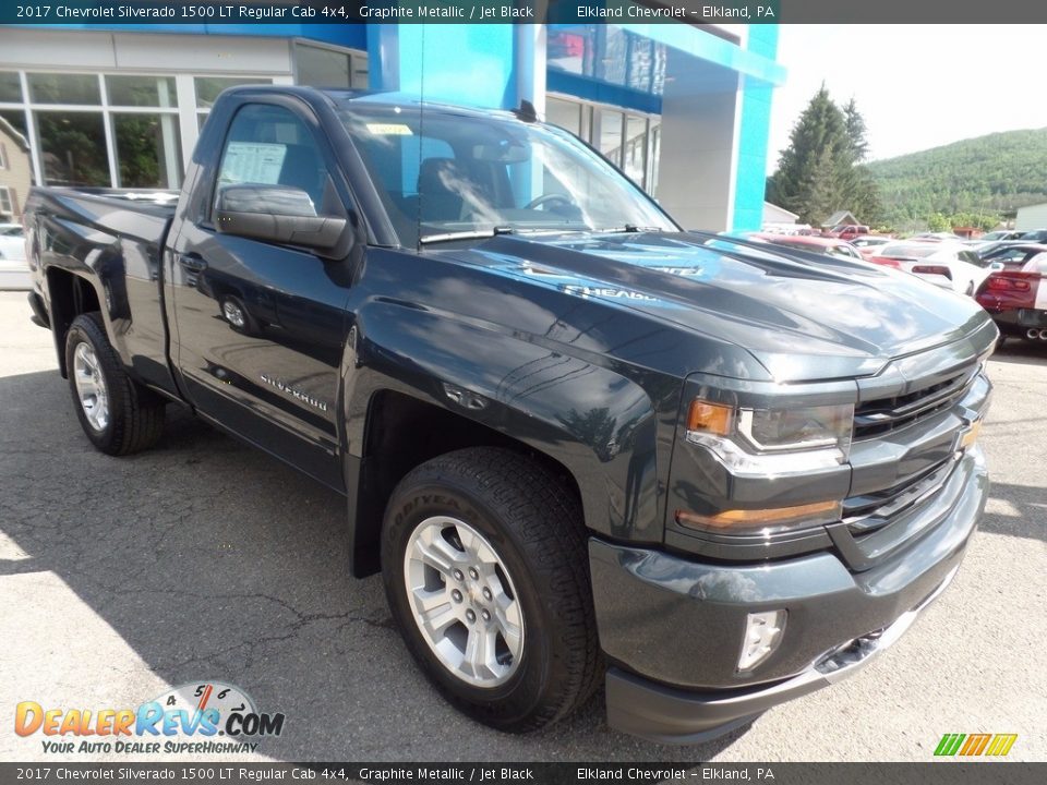 2017 Chevrolet Silverado 1500 LT Regular Cab 4x4 Graphite Metallic / Jet Black Photo #1
