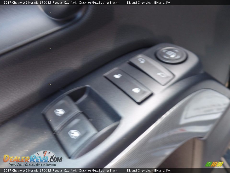 2017 Chevrolet Silverado 1500 LT Regular Cab 4x4 Graphite Metallic / Jet Black Photo #16