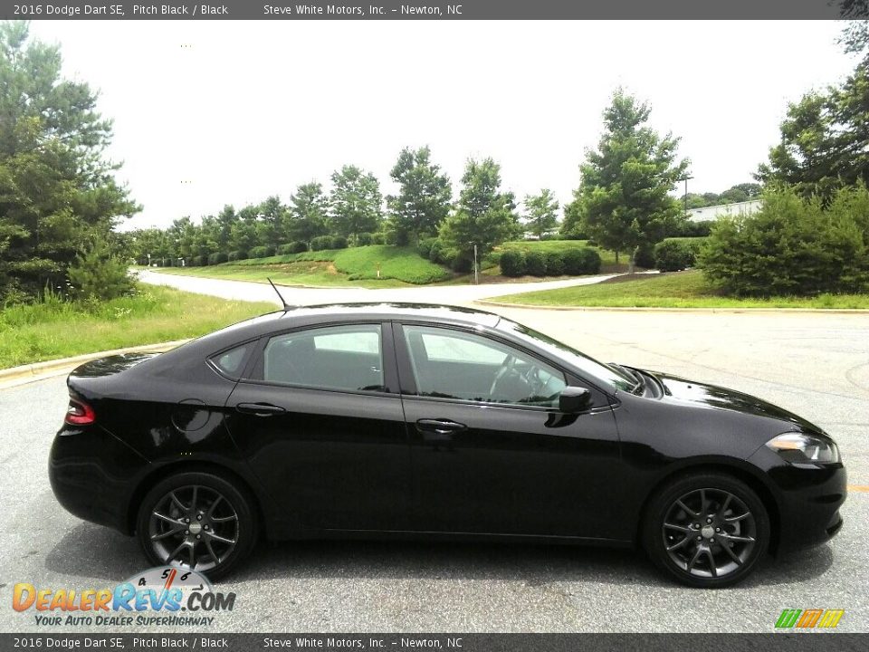 2016 Dodge Dart SE Pitch Black / Black Photo #5