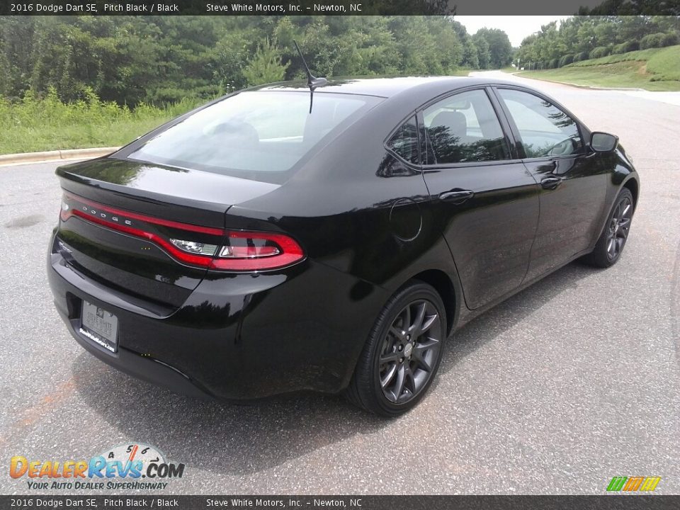 2016 Dodge Dart SE Pitch Black / Black Photo #6