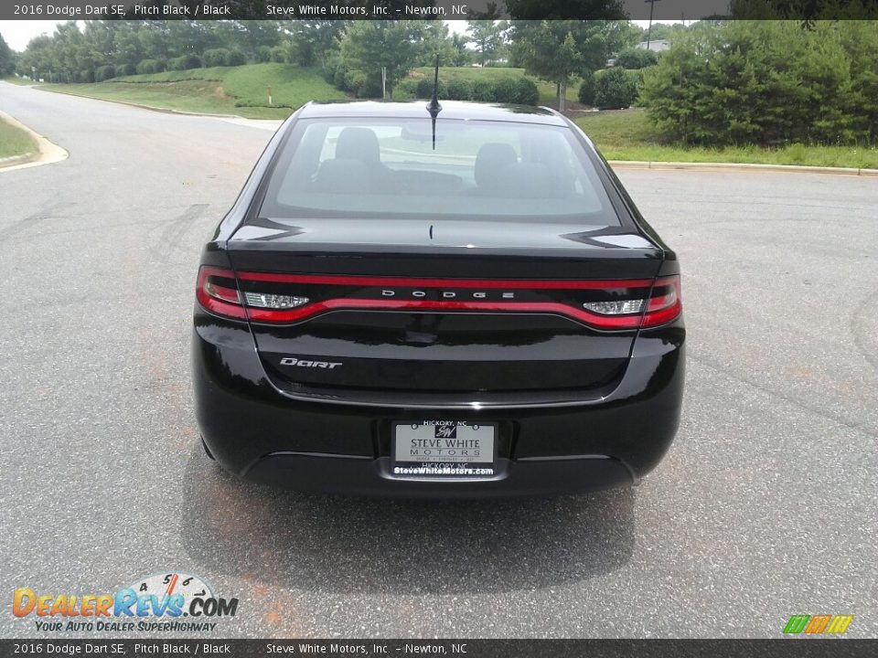 2016 Dodge Dart SE Pitch Black / Black Photo #7