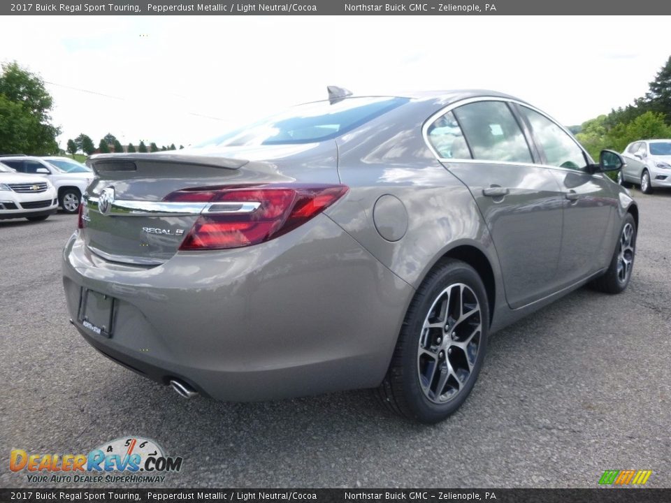 2017 Buick Regal Sport Touring Pepperdust Metallic / Light Neutral/Cocoa Photo #5